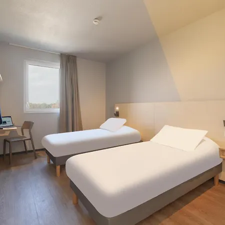 Ibis Budget De Marsan 2*