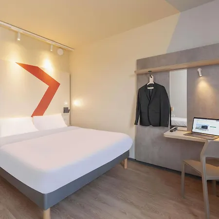 Hotel Ibis De Marsan 2*