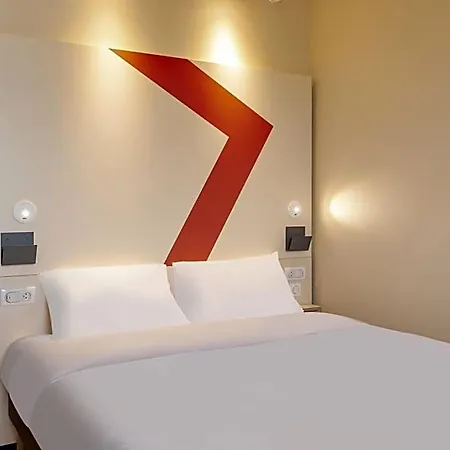 Ibis De Marsan מלון