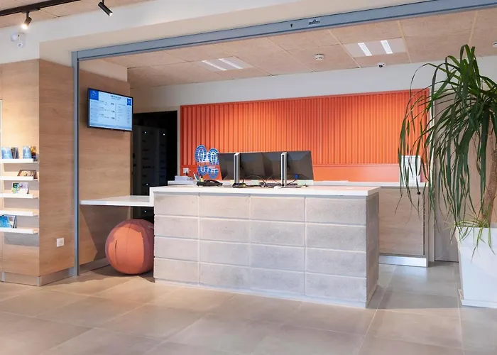 Hotel Ibis De Marsan 2*