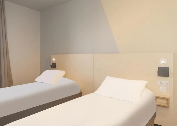 Hotel Ibis De Marsan 2*